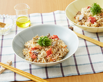 トマトと鯖缶の炊き込みご飯