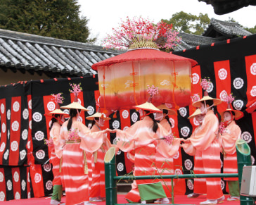 京に学ぶ「はねず踊り」