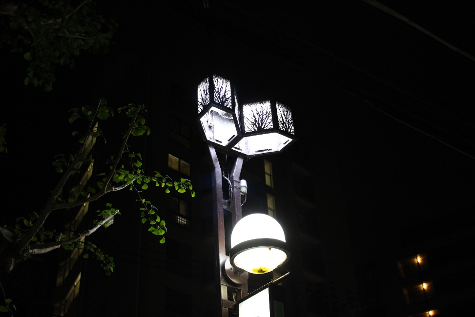 河原町グリーン商店街の街灯
